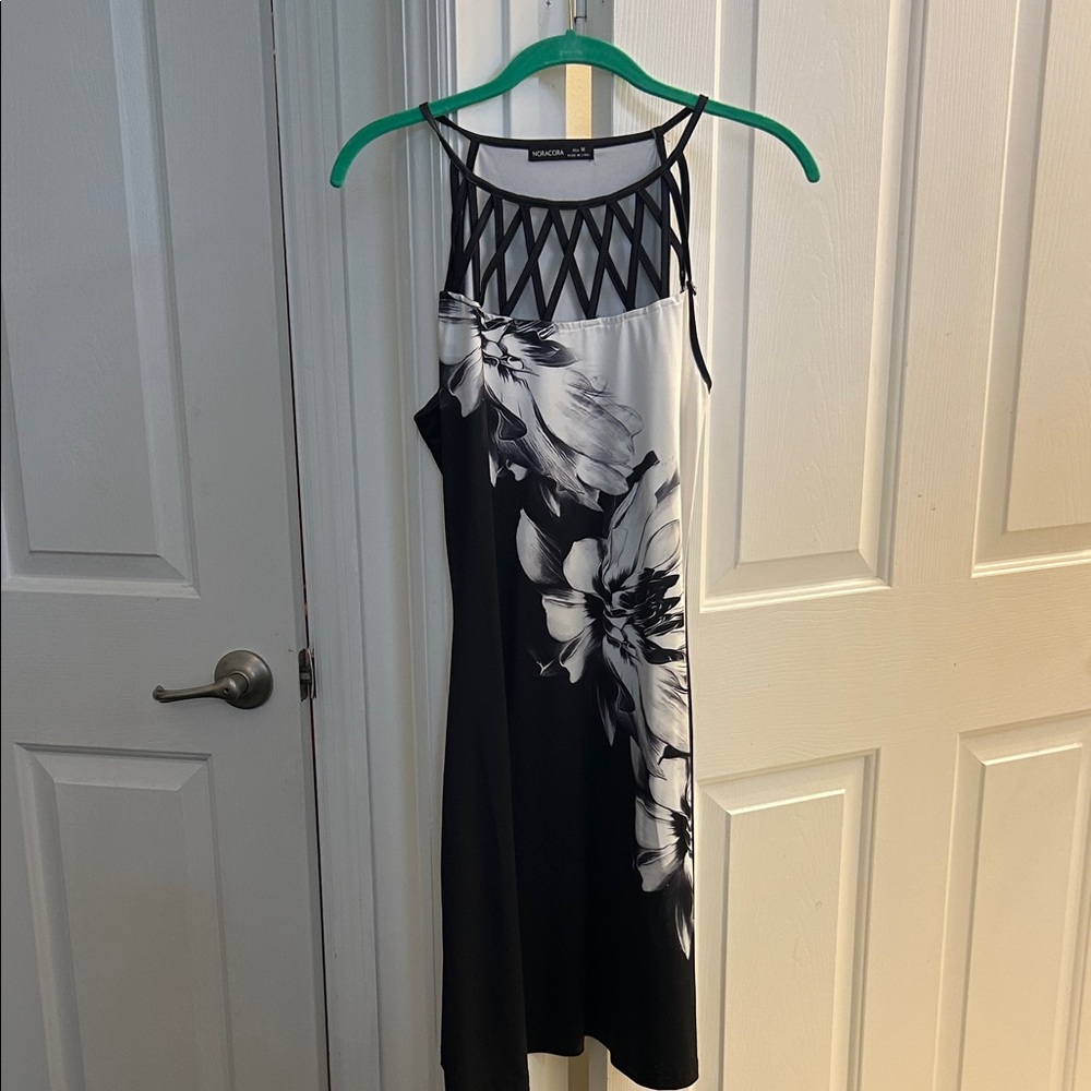 Noracora Connected Apparel Black and White Asymmetrical Dress
